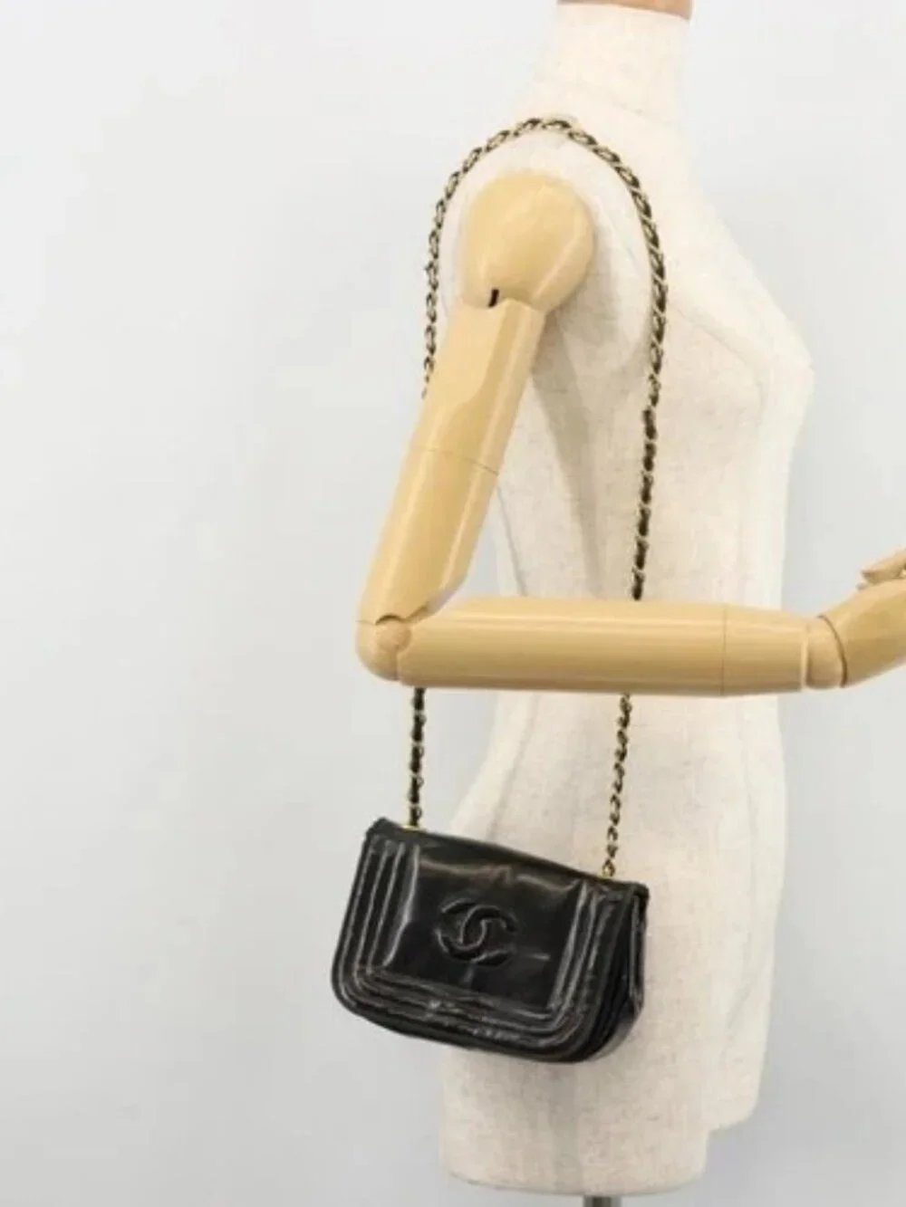 CHANEL COCO Mark Chain Shoulder Bag Patent leather Black Gold CC Auth 177993